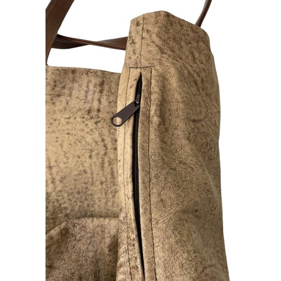 Village Tannery NY Sevestet Handmade Brown Textured Genuine Leather Tote - Picture 3 of 7